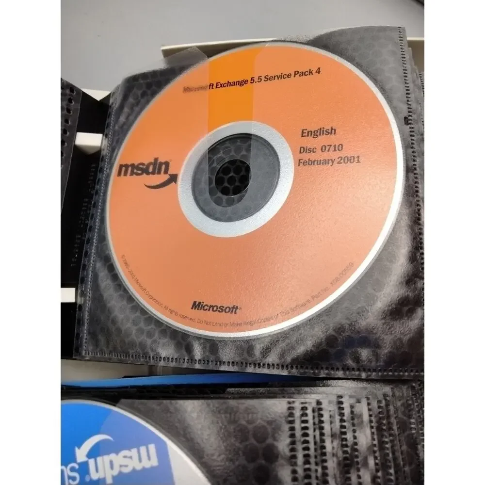 MSDN Software CD's Microsoft Windows 2000 server, Visual Studio Office Jan 2001